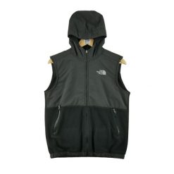Second life - Męska kurtka polarowa Denali TNF - Stan bardzo dobry. Czarne kurtki męskie The North Face, m, bez wzorów, z polaru, sportowe, bez ramiączek, bez kaptura. Za 149.06 zł.