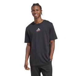 Koszulka z grafiką Memories Of Sport Gallery. Czarne t-shirty sportowe męskie ADIDAS, m, bez wzorów, z bawełny, sportowe, bez ramiączek. Za 129.99 zł.
