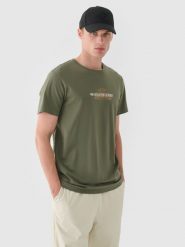 4F T-shirt regular z nadrukiem męski - khaki S. Brązowe t-shirty męskie 4f, m, bez wzorów, z bawełny, bez kołnierzyka, bez ramiączek. W wyprzedaży za 39.99 zł.