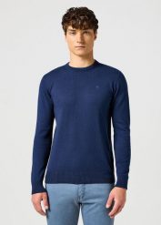 WRANGLER MĘSKA BLUZA KNIT SWEATER NAVY 112357427 W8F2017358. Niebieskie bluzy nierozpinane męskie Wrangler, m, bez wzorów, z bawełny, eleganckie, bez ramiączek, bez kaptura. W wyprzedaży za 129.99 zł.