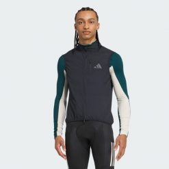 Bezrękawnik Essentials Windproof. Czarne kurtki treningowe męskie ADIDAS, uniwersalny, bez wzorów, bez kaptura, rowerowe. Za 299.00 zł.