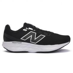 Buty do biegania męskie New Balance Lk9 M520. Czarne buty do biegania męskie New Balance, bez wzorów, z materiału, bez zapięcia, do biegania. Za 377.00 zł.