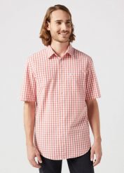 MESKA KOSZULA WRANGLER SS 1 PKT SHIRT RED 112350569. Czerwone t-shirty męskie Wrangler, m, bez wzorów, bez kołnierzyka, bez ramiączek. Za 169.99 zł.