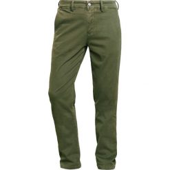 7 for all mankind Chinosy khaki. Eleganckie spodnie męskie marki 7 for all mankind. W wyprzedaży za 367.60 zł.