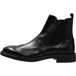 Peralston Botki nero. Czarne buty zimowe męskie Peralston, z materiału. W wyprzedaży za 439.50 zł.