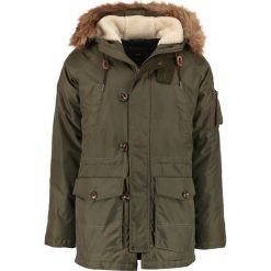 Lee ARCTIC MILITARY Parka military green. Parki męskie marki Lee. W wyprzedaży za 538.85 zł.