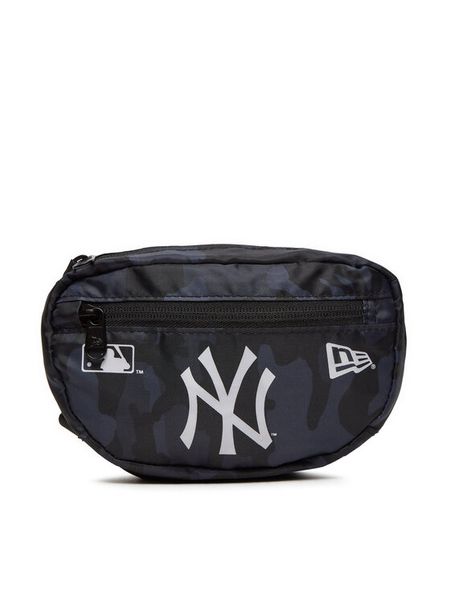 New Era Nerka Mlb Aop Micro Nyy 60357022 Granatowy. Niebieskie saszetki męskie New Era, bez wzorów, z materiału. Za 69.99 zł.
