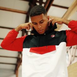 Kurtka przeciwwiatrowa AC Milan. Białe kurtki męskie AC MILAN, m, bez wzorów, eleganckie, bez ramiączek, bez kaptura. Za 284.99 zł.