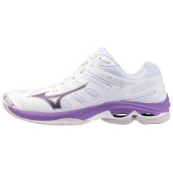 Buty sportowe Mizuno Wave Voltage 2 Białe Amortyzacja. Białe buty do biegania męskie Mizuno, bez wzorów, ze skóry, bez zapięcia, do biegania, mizuno wave. W wyprzedaży za 397.40 zł.