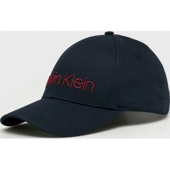 Calvin Klein - Czapka. Czarne czapki męskie Calvin Klein, z bawełny. Za 139.90 zł.