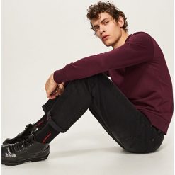 Gładka bluza - Bordowy. Czerwone bluzy nierozpinane męskie Reserved, l, bez wzorów, bez ramiączek, bez kaptura. Za 79.99 zł.