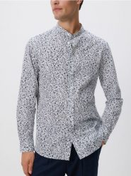 Koszula regular z bawełny egipskiej - czarny. Czarne koszule męskie Reserved, l, bez wzorów, z bawełny, bez kołnierzyka, bez ramiączek. Za 129.99 zł.