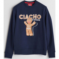 Bluza ze świątecznym nadrukiem - Granatowy. Niebieskie bluzy nierozpinane męskie Reserved, z nadrukiem, wizytowe. Za 79.99 zł.