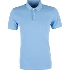 S.Oliver Men polo triko 13.904.35.4586 .5330 Holiday Blue (rozmiar S). Niebieskie koszulki polo męskie S.Oliver, m, bez wzorów, bez kołnierzyka, bez ramiączek. W wyprzedaży za 65.00 zł.
