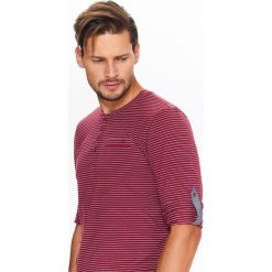 T-SHIRT MĘSKI DŁUGI RĘKAW W PASKI Z WYWIJANYMI RĘKAWAMI. Koszulki męskie z długim rękawem marki TOP SECRET. W wyprzedaży za 49.99 zł.
