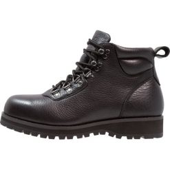 Eastland MAX 1955 Botki sznurowane black. Buty zimowe męskie marki Eastland. W wyprzedaży za 474.50 zł.