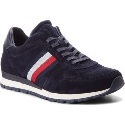 Sneakersy TOMMY HILFIGER - Luxury Suede Runner FM0FM01815 Midnight 403. Buty sportowe na co dzień męskie marki Tommy Hilfiger. W wyprzedaży za 359.00 zł.