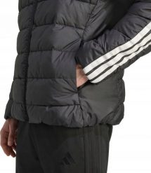 Kurtka męska Adidas Kurtka męska Essentials 3-Stripes czarna JM8416 L. Czarne kurtki męskie ADIDAS, l, bez wzorów, bez ramiączek, bez kaptura. Za 800.31 zł.