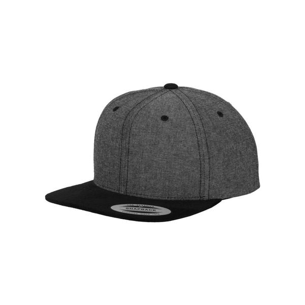 Czapka typu snapback Flexfit Chambray-Suede. Czarne czapki męskie FLEXFIT, bez wzorów. Za 137.50 zł.