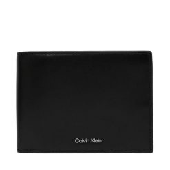 Portfel Calvin Klein. Czarne portfele męskie Calvin Klein, bez wzorów. Za 369.99 zł.
