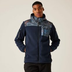 Kurtka turystyczna męska Christian Lacroix Valensole wodoodporna. Niebieskie kurtki męskie Regatta, m, bez wzorów, z polaru, eleganckie, bez ramiączek, bez kaptura. W wyprzedaży za 409.50 zł.