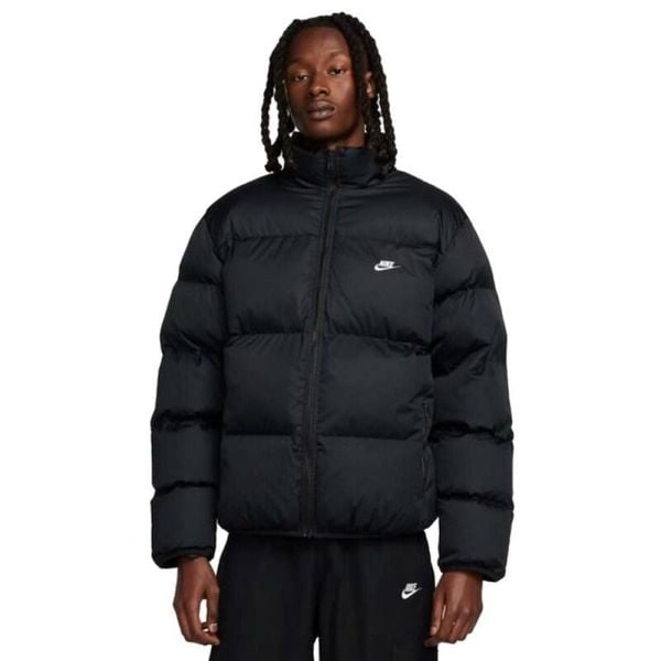 Kurtka uniwersalna męska Nike Club Puffer. Czarne kurtki męskie Nike, m, bez wzorów, z puchu, klasyczne, bez ramiączek, bez kaptura. Za 851.75 zł.