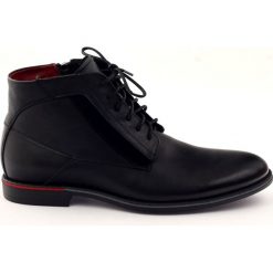 Botki sztyblety Pilpol PC6007 czarne. Czarne sztyblety męskie Pilpol, z polaru, bez obcasa, bez zapięcia. W wyprzedaży za 379.00 zł.
