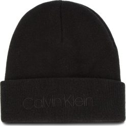 Czapka CALVIN KLEIN - Casual Beanie M K50K504121 001. Czarne czapki męskie Calvin Klein, z kaszmiru, casualowe. Za 179.00 zł.