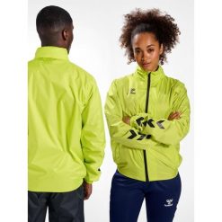 Kurtka ortalionowa piłkarska dla dorosłych Hummel Core XK Spray Jacket. Zielone kurtki męskie HUMMEL, m, bez wzorów, sportowe, bez ramiączek, bez kaptura. Za 212.50 zł.