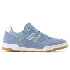 Buty męskie New Balance Numeric NM600BBG – niebieskie. Niebieskie buty sportowe na co dzień męskie New Balance, m, bez wzorów, z dresówki, klasyczne, bez ramiączek, bez kaptura, na fitness i siłownię. Za 299.99 zł.