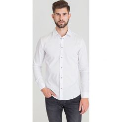 KOSZULA SLIM FIT JOHN RICHMOND. Białe koszule męskie John Richmond, m, bez wzorów, bez kołnierzyka, bez ramiączek. Za 314.50 zł.