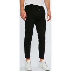 Jack & Jones - Spodnie. Spodnie na co dzień męskie Jack & Jones. W wyprzedaży za 99.90 zł.