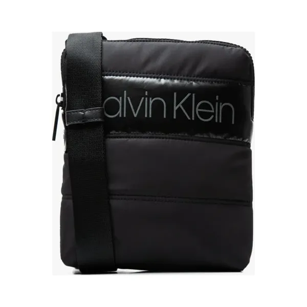 Calvin Klein Torba Puffer Flat Crossover , czarny, rozmiar ONE SIZE. Czarne torby męskie na ramię Calvin Klein, bez wzorów, z materiału, małe, pikowane. Za 299.99 zł.