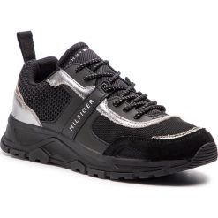 Sneakersy TOMMY HILFIGER - Black Mix Lightweight Runner FM0FM02021 Black 990. Buty sportowe na co dzień męskie Tommy Hilfiger. Za 549.00 zł.