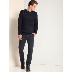 SWETER DŁUGI RĘKAW MĘSKI. Swetry męskie marki TOP SECRET. W wyprzedaży za 39.99 zł.