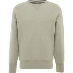 Rag & bone ELBOW PATCH RACER Bluza moon mist. Bluzy nierozpinane męskie marki rag & bone. W wyprzedaży za 831.75 zł.