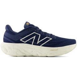Buty do biegania męskie New Balance Fresh Foam 1080 v13 M1080P13 – granatowe. Niebieskie buty do biegania męskie New Balance, bez wzorów, z materiału, bez zapięcia, do biegania. Za 429.99 zł.