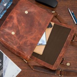 Torba męska skórzana na laptopa ramię komputer duża nubuk brązowa Beltimore N16. Brązowe torby na laptopa męskie bez wzorów, z nubiku, duże. Za 329.90 zł.