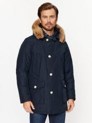Woolrich Kurtka puchowa Arctic CFWOOU0482MRUT0001 Granatowy Regular Fit. Niebieskie kurtki męskie Woolrich, m, bez wzorów, z bawełny, bez ramiączek, bez kaptura. Za 2,799.00 zł.