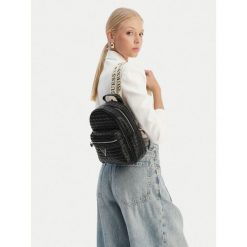 Plecak Guess. Czarne plecaki męskie Guess, z aplikacjami. Za 339.99 zł.