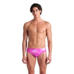 Kąpielówki Arena Swim Briefs Allover. Czerwone kąpielówki męskie ARENA, m, bez wzorów. Za 119.99 zł.