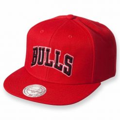 Czapka Chicago Bulls wool solid 2 current. Czerwone czapki męskie Mitchell & Ness, bez wzorów, eleganckie. Za 206.50 zł.