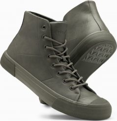 Ombre Wysokie buty męskie trampki z gumowym noskiem oliwkowe V4 OM-FOSH-0138 41. Zielone trampki męskie Ombre, bez wzorów, z gumy, bez zapięcia. Za 179.99 zł.