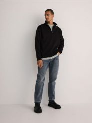 Bluza ze stójką - czarny. Czarne bluzy nierozpinane męskie Reserved, l, bez wzorów, z dzianiny, bez ramiączek, bez kaptura. W wyprzedaży za 89.99 zł.