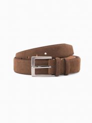 Jednokolorowy pasek męski z naturalnego zamszu – brązowy V2 - Rozmiar: L/XL. Brązowe paski męskie Ombre Clothing, bez wzorów, ze skóry, eleganckie. W wyprzedaży za 89.99 zł.