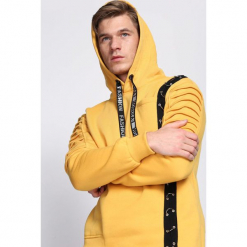 Żółta Bluza Established. Żółte bluzy nierozpinane męskie marki Born2be. Za 74.99 zł.