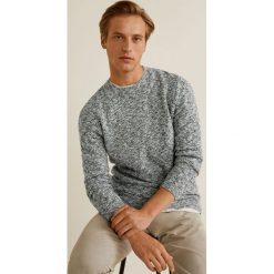 Mango Man - Sweter Boucle. Szare swetry męskie Mango Man, z bawełny, z okrągłym kołnierzem. Za 199.90 zł.