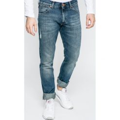 Wrangler - Jeansy Larston. Jeansy męskie Wrangler. W wyprzedaży za 159.90 zł.