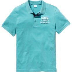 Shirt polo z nadrukiem Regular Fit bonprix zieleń morska. Koszulki polo męskie marki bonprix. Za 44.99 zł.