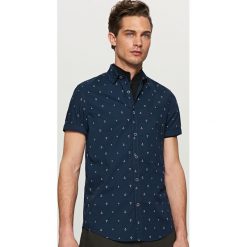 Koszula z mikroprintem slim fit - Granatowy. Niebieskie koszule męskie marki Reserved. Za 89.99 zł.